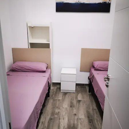 Manila-home,2 Banos-bathrooms * Alicante