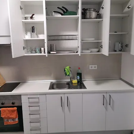 Manila-home,2 Banos-bathrooms *
